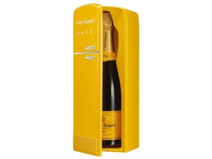 Veuve Clicquot Brut 0,75 12% SMEG-hűtő fém díszdobozban